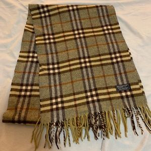 Burberry Lambswool sage green check scarf